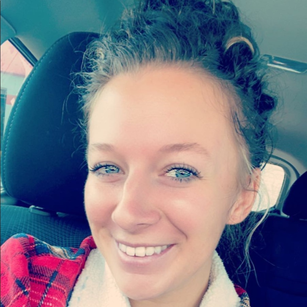 Meet your Posher, Ali